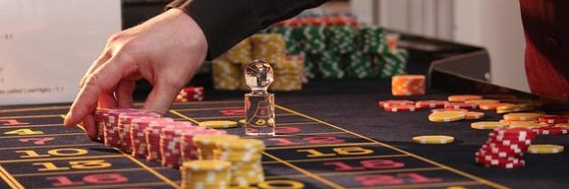 La tecnologia dei casinò live: croupier veri a casa tua
